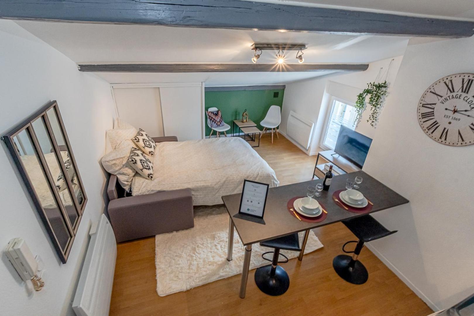 1 Studio & 4 Appts - 1 A 4 Lits - 1 A 7 Pers - 1 Immeuble - Confort, Flexibilite ------ English - 1 Studio & 4 Apts - 1 To 4 Beds - 1 To 7 Guests - Same Building - Comfort, Flexibility Hayange Luaran gambar