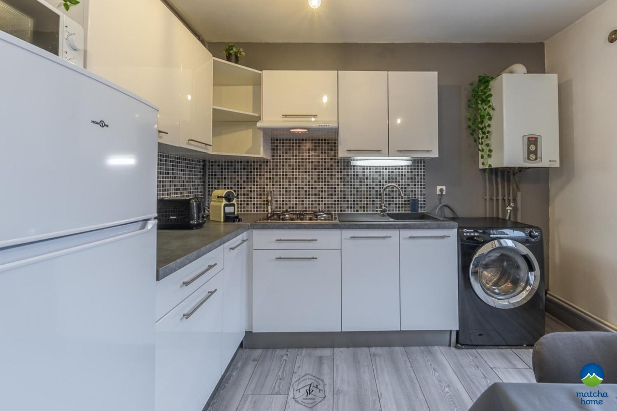 1 Studio & 4 Appts - 1 A 4 Lits - 1 A 7 Pers - 1 Immeuble - Confort, Flexibilite ------ English - 1 Studio & 4 Apts - 1 To 4 Beds - 1 To 7 Guests - Same Building - Comfort, Flexibility Hayange Luaran gambar