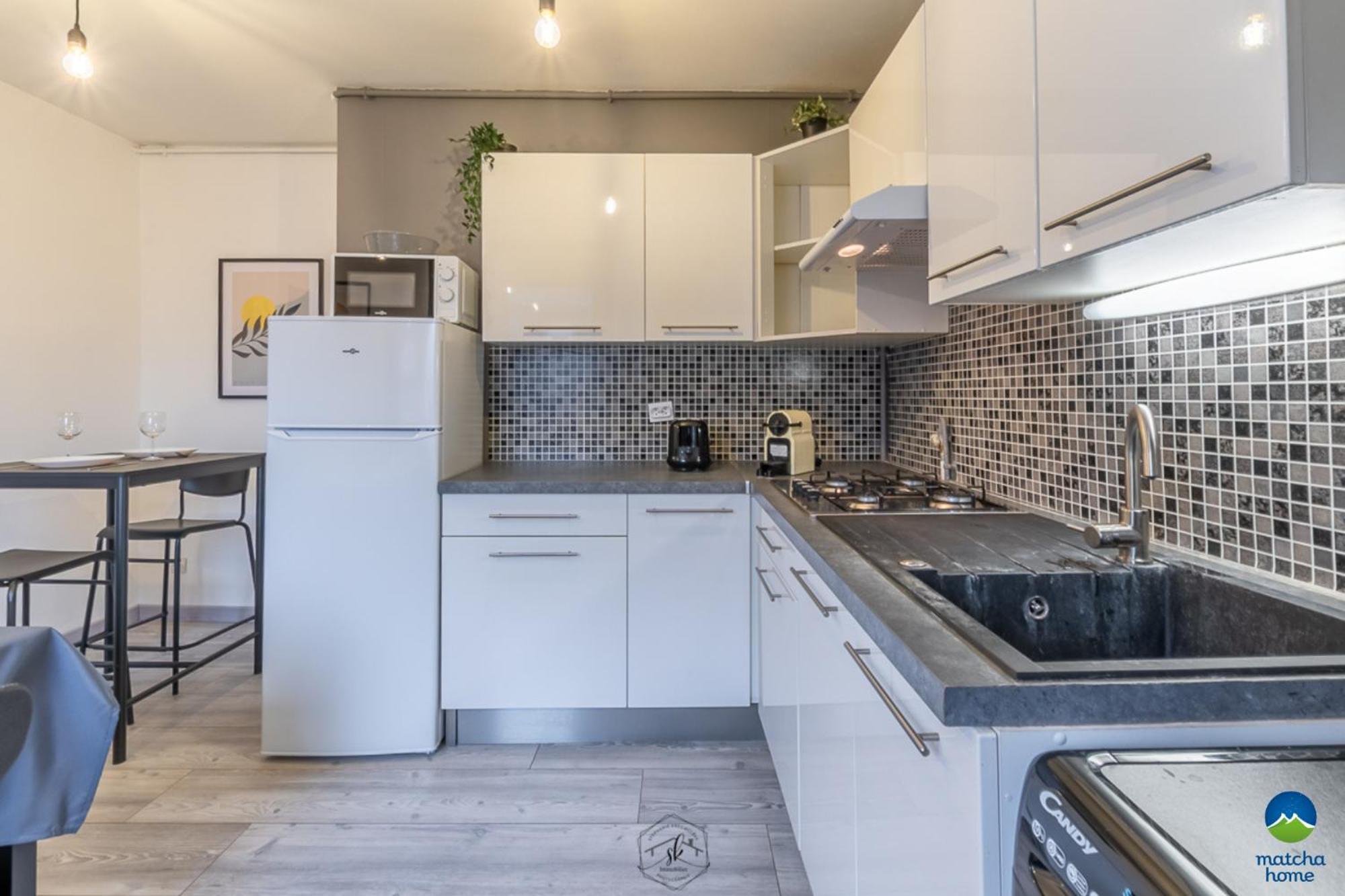 1 Studio & 4 Appts - 1 A 4 Lits - 1 A 7 Pers - 1 Immeuble - Confort, Flexibilite ------ English - 1 Studio & 4 Apts - 1 To 4 Beds - 1 To 7 Guests - Same Building - Comfort, Flexibility Hayange Luaran gambar